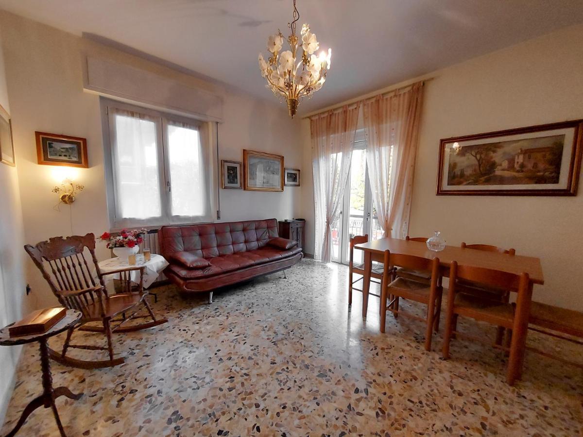 La Forgia Apartment 佩斯基耶拉德加达 外观 照片