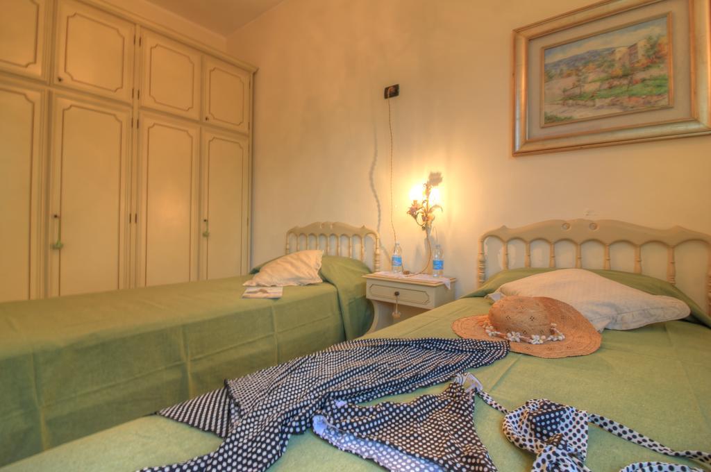La Forgia Apartment 佩斯基耶拉德加达 外观 照片